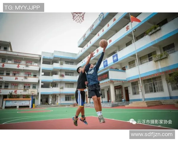 我在篮球场上成长的故事与追梦之旅